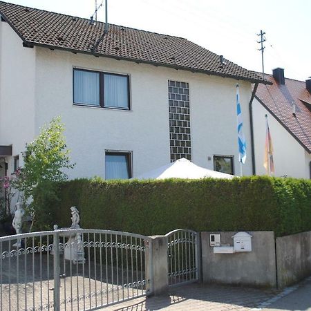 Gastehaus Astrid Apartment Guenzburg Exterior photo